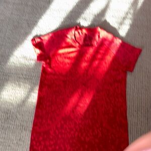 Lulu lemon Coral/Red Short Sleeve - Solid Casual Tee Style